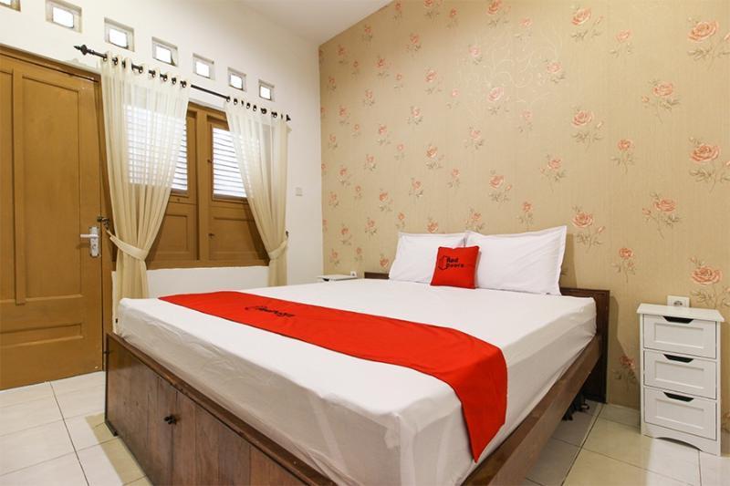 Reddoorz Near Rs Sarjito Yogyakarta酒店 外观 照片